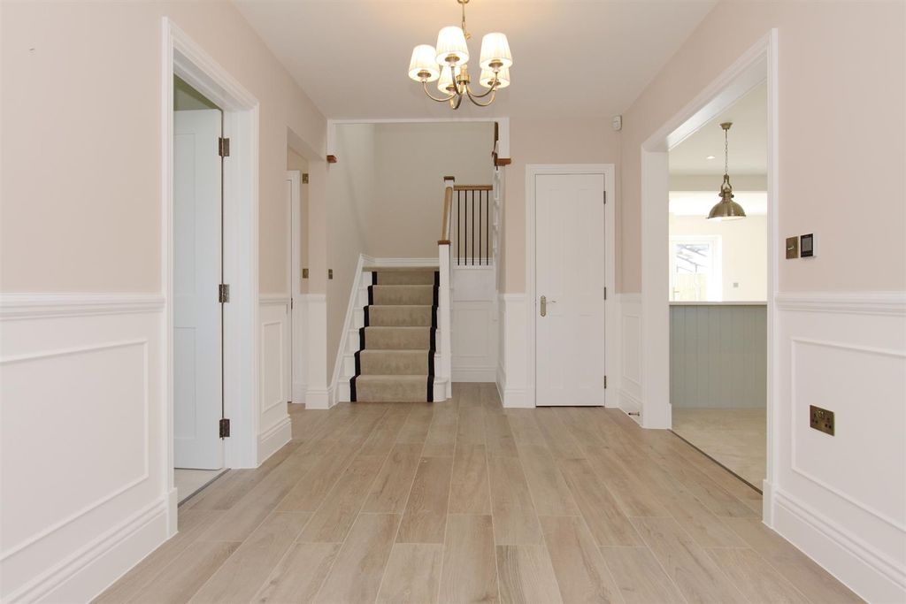 Property photo 2 of 22 The Old Coachworks