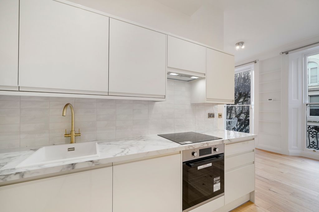 Property photo 2 of 7 Flat 3, 16 Monmouth Road - By2Sf24Nwofq5Blvowxw.Jpg
