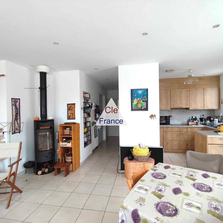 Property photo 3 of 10