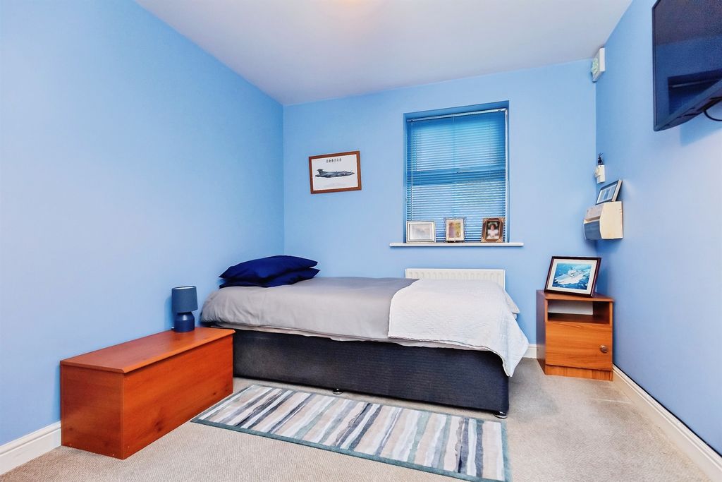 Property photo 3 of 20