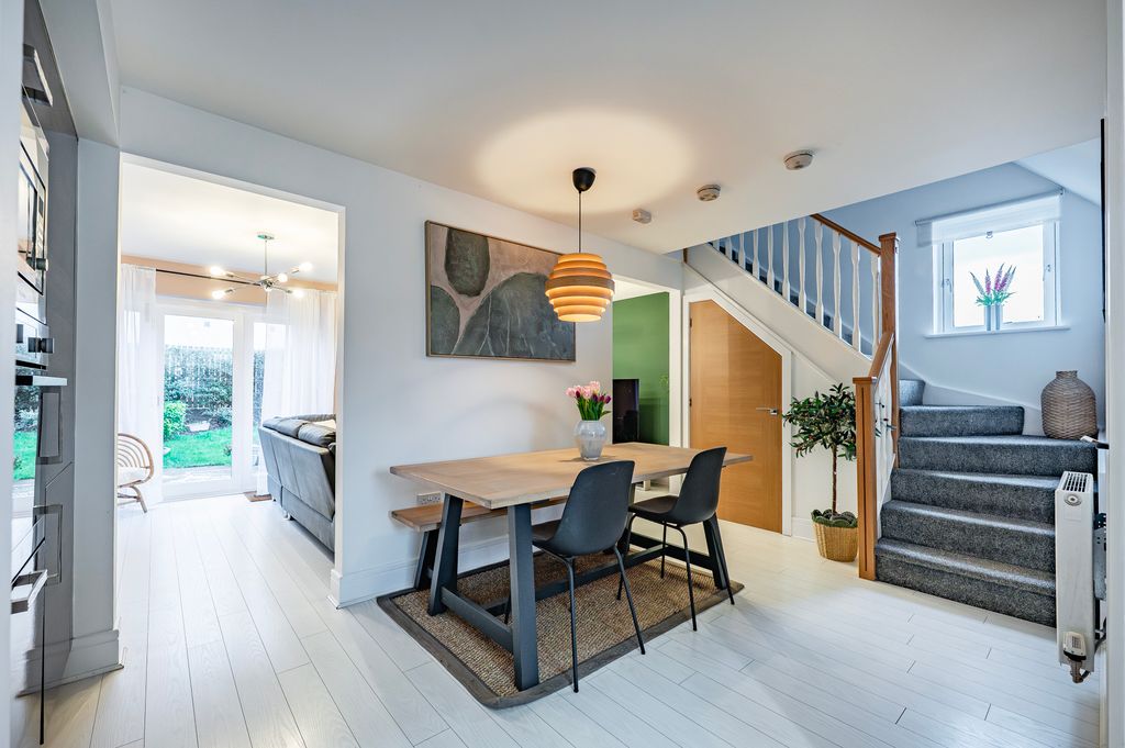 Property photo 3 of 39