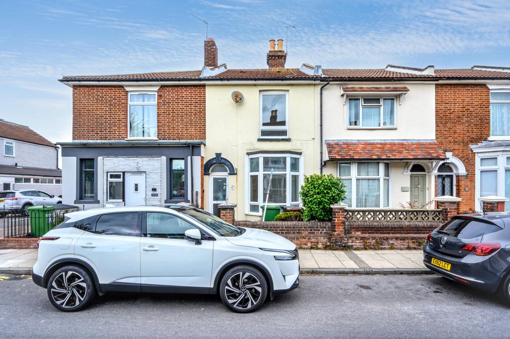 Property photo 1 of 16 20260904045705_11-Chichester_Rnp4m.Jpg