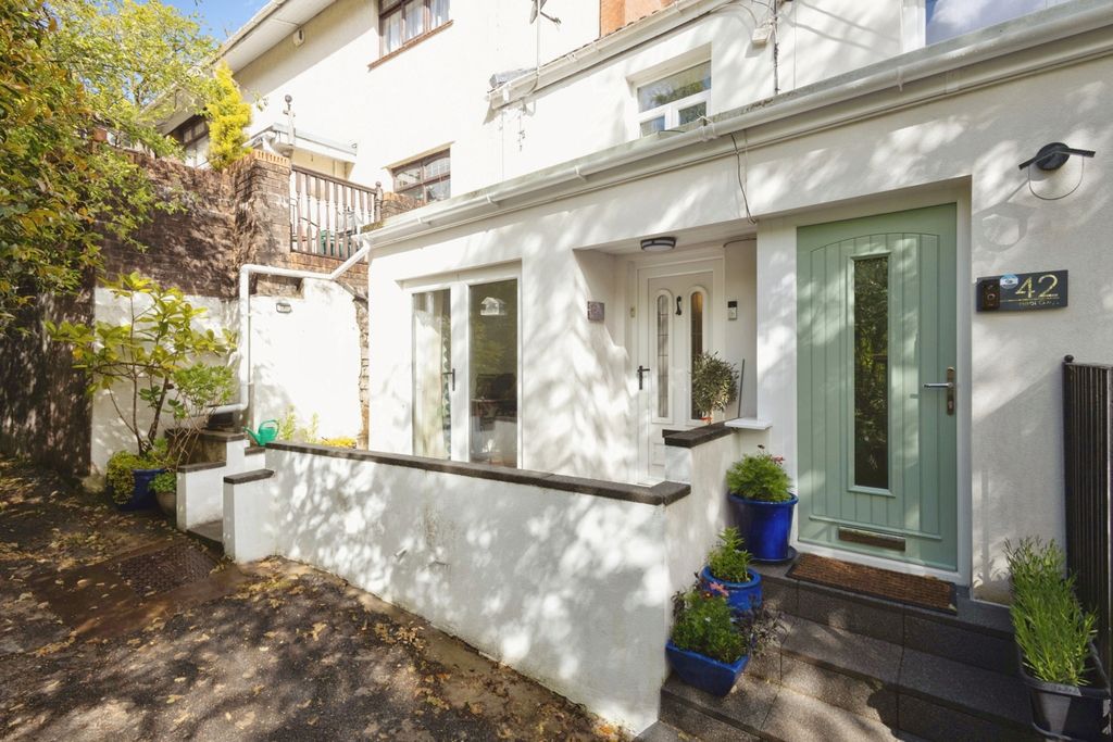 Property photo 1 of 15 Pbox-Img.Jpg