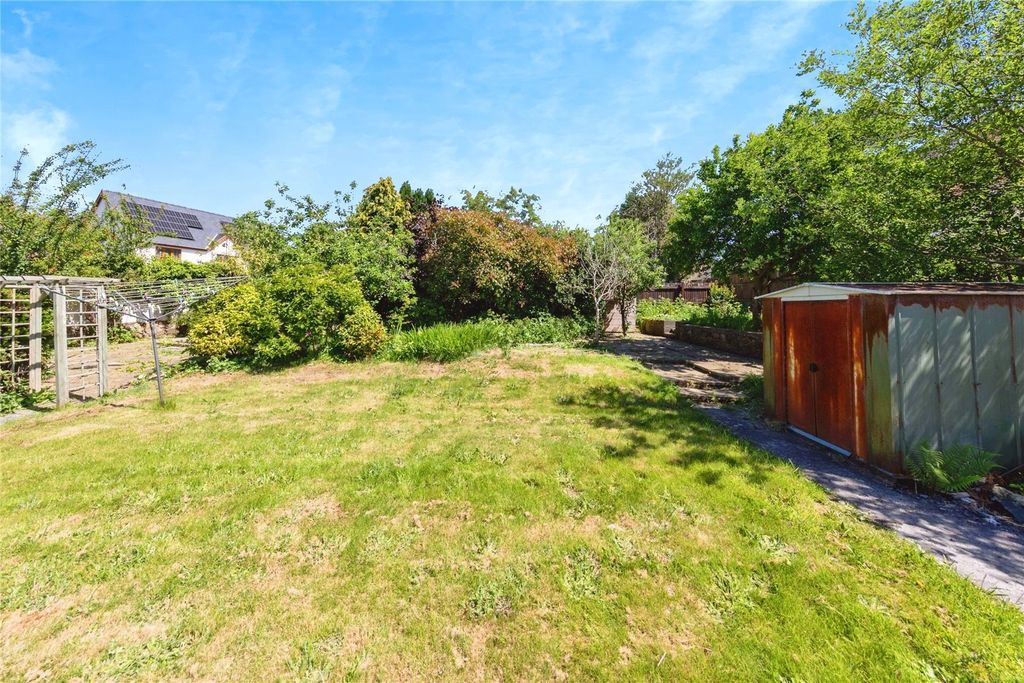 Property photo 2 of 19 Picture No. 21