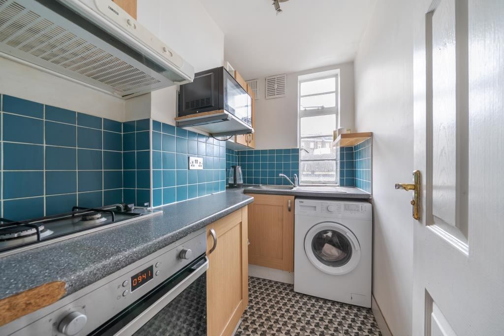 Property photo 2 of 12 Kitchen