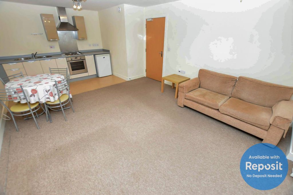 Property photo 3 of 11 Picture No. 13