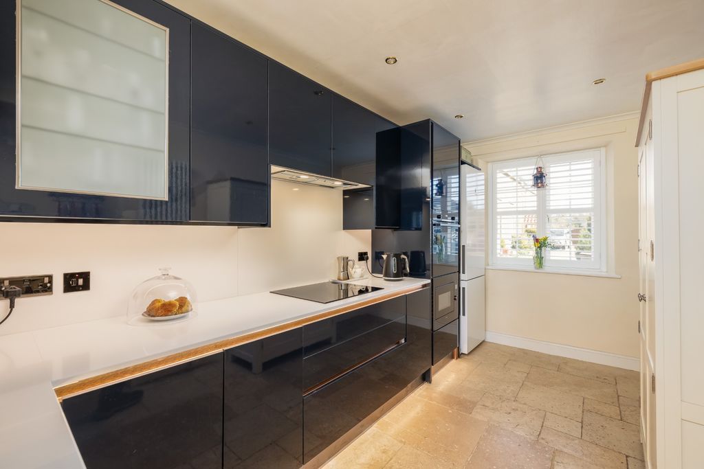 Property photo 3 of 19 Photo 20