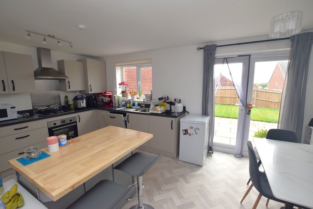 Property photo 3 of 8 Dsc_1788