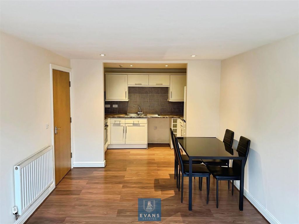 Property photo 1 of 9 Kitchen