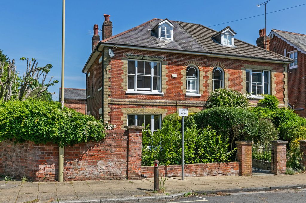 Property photo 1 of 21