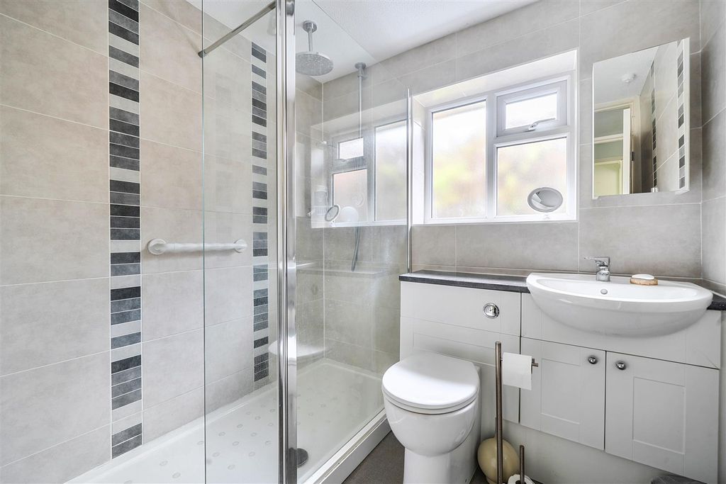 Additional image 17 of 4 bed bungalow for saleArdwell Close, Crowthorne, Berkshire RG45