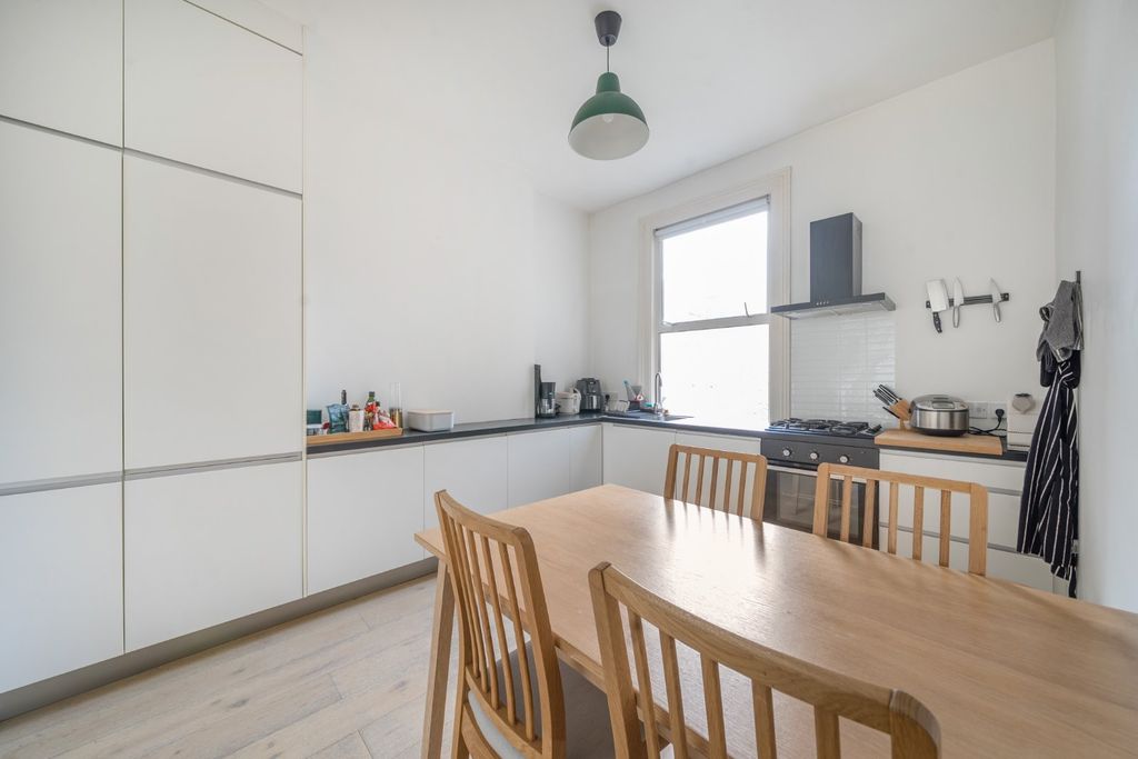 Property photo 3 of 14 Picture No. 11