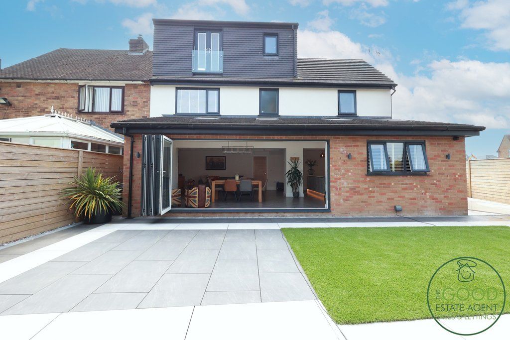 Property photo 2 of 42