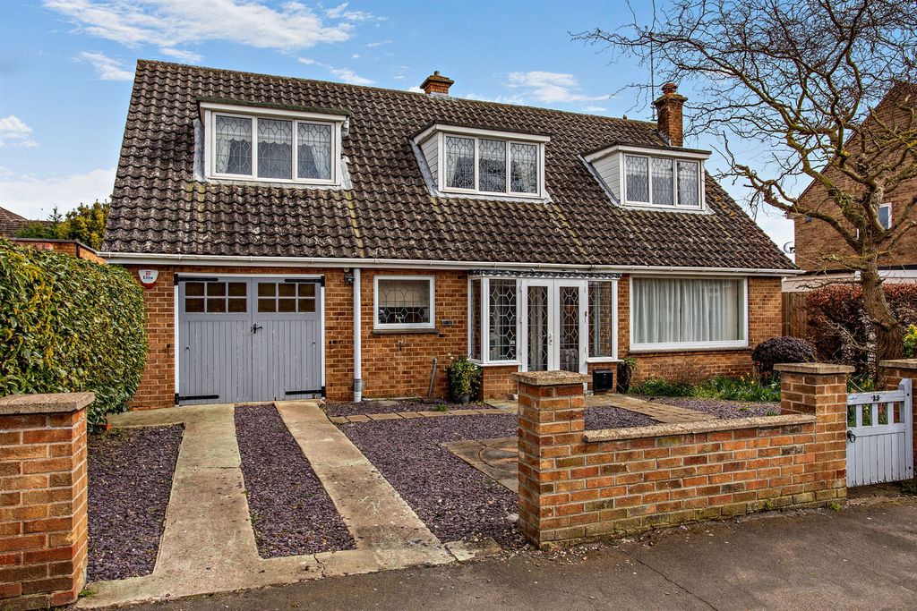 Property photo 1 of 13