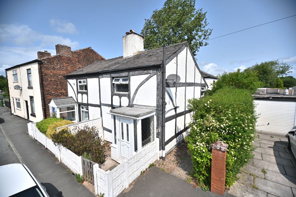 Property photo 1 of 27
