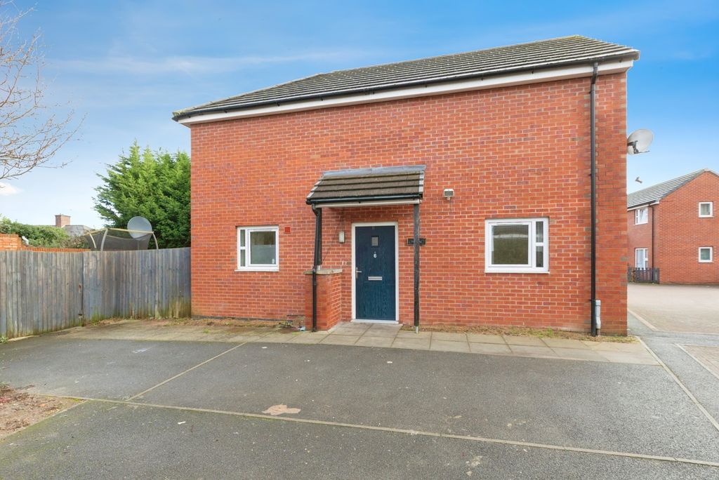 Property photo 1 of 18 Front