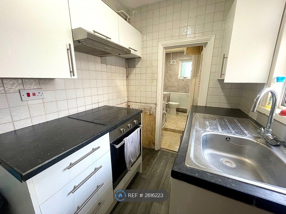 Property photo 3 of 8