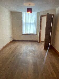 Property photo 1 of 5 Picture No. 05