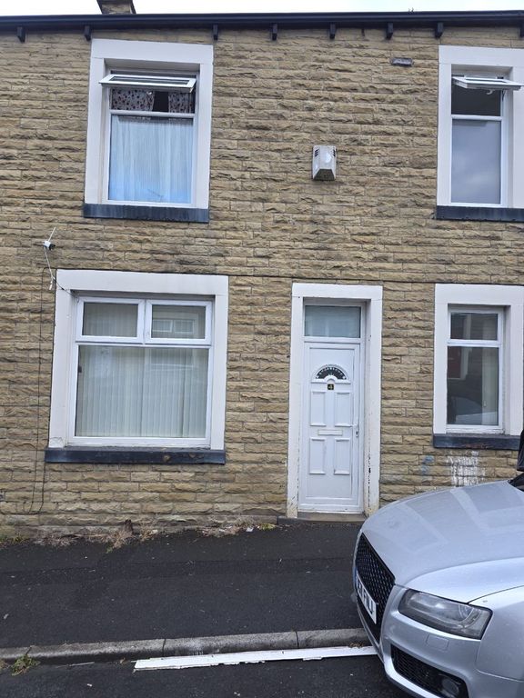 Property photo 1 of 6