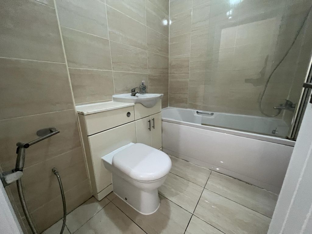 Property photo 3 of 3