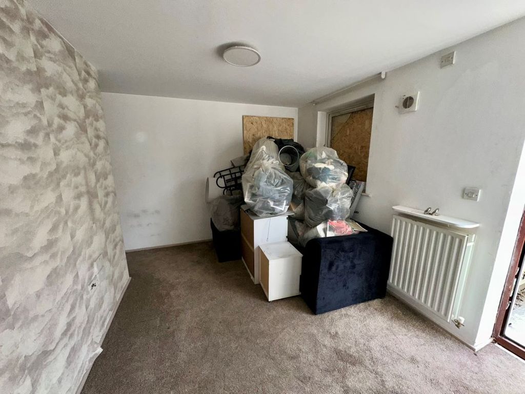 Property photo 3 of 6 Image 3