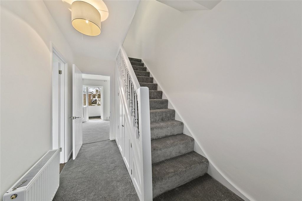 Property photo 3 of 10 Picture No. 09