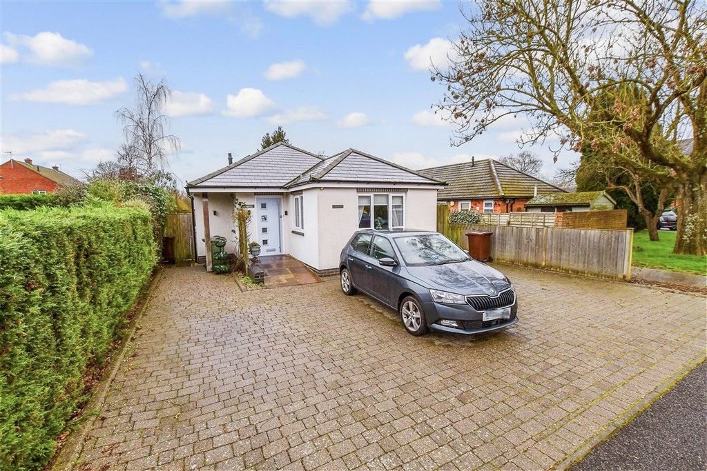 Property photo 2 of 11 External (Brochure)