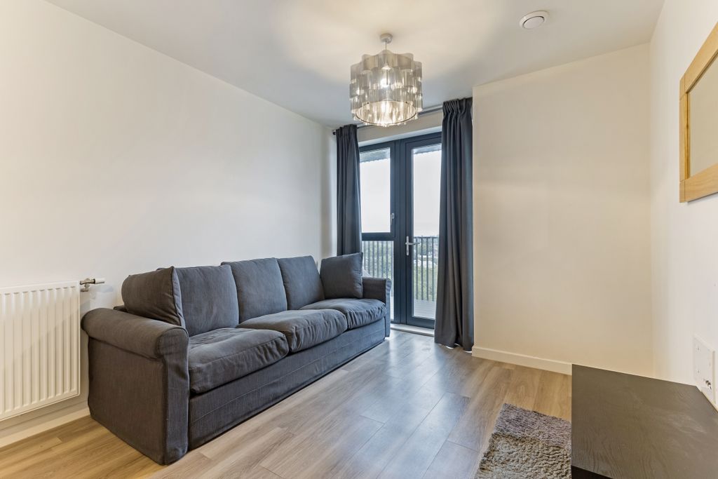 Property photo 2 of 17 98637_Flat 58 581...