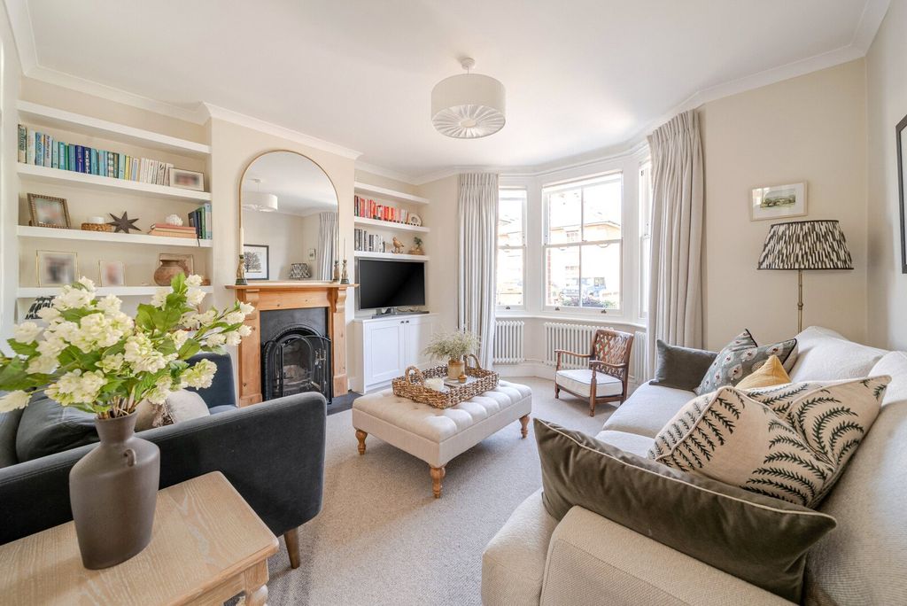 Property photo 2 of 14 Picture No. 18