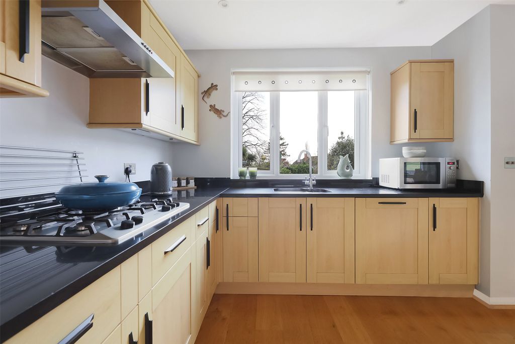 Property photo 3 of 16 Picture No. 15