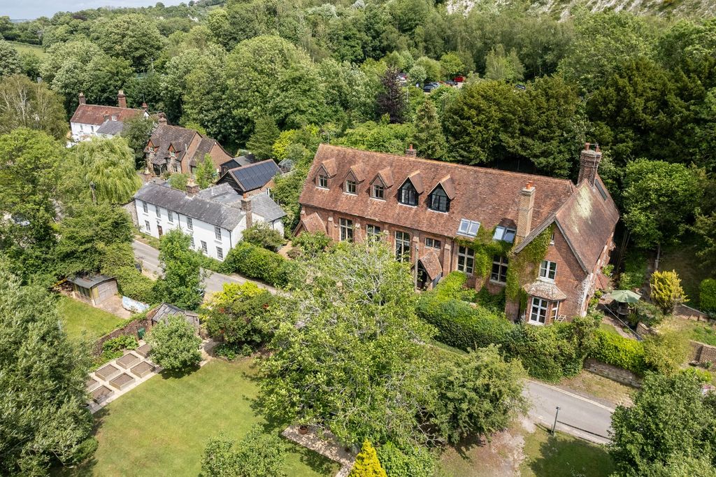 Property photo 2 of 19 Drone
