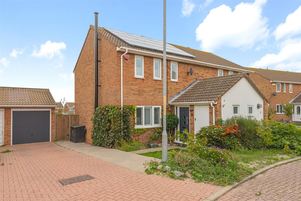 Property photo 1 of 19 Teynham Close, Cliftonville, Margate