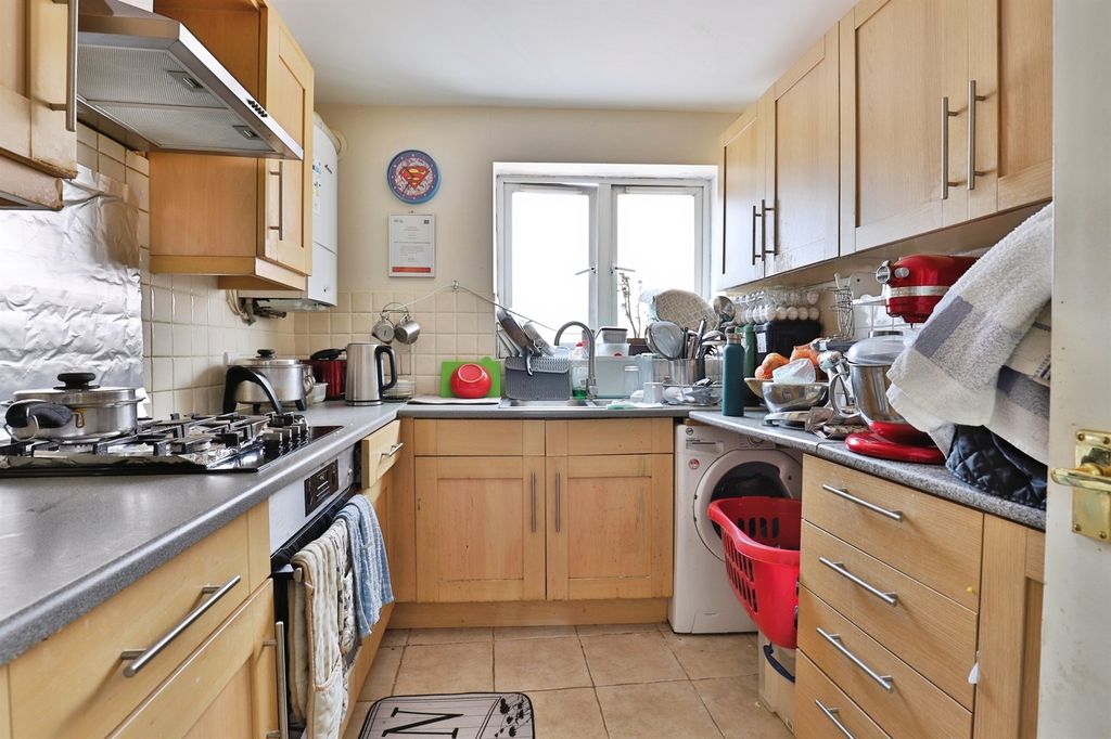 Property photo 3 of 15