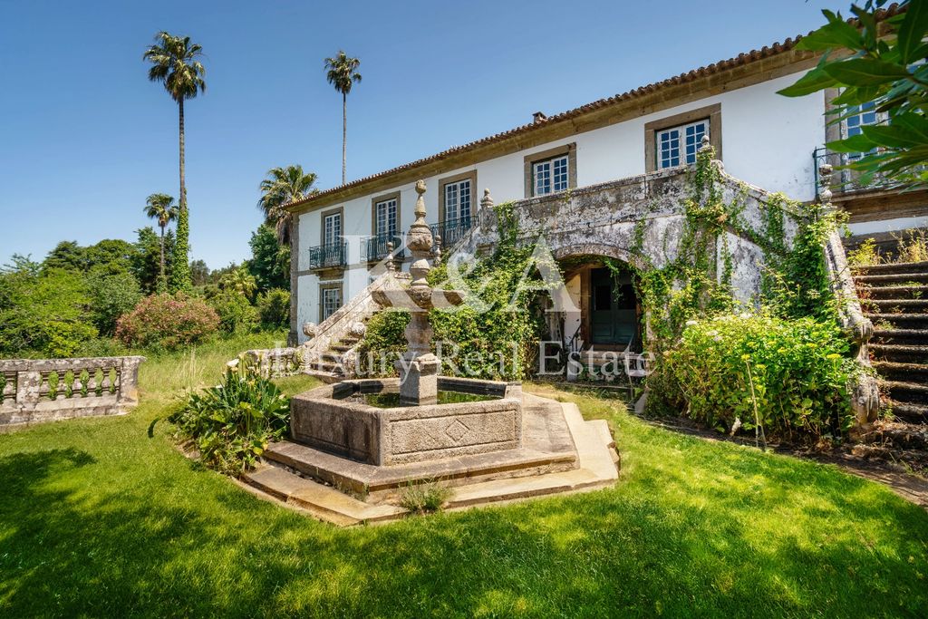 Property photo 1 of 33