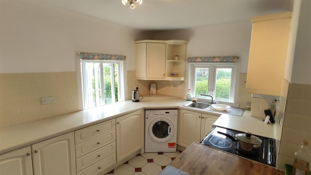 Property photo 3 of 6