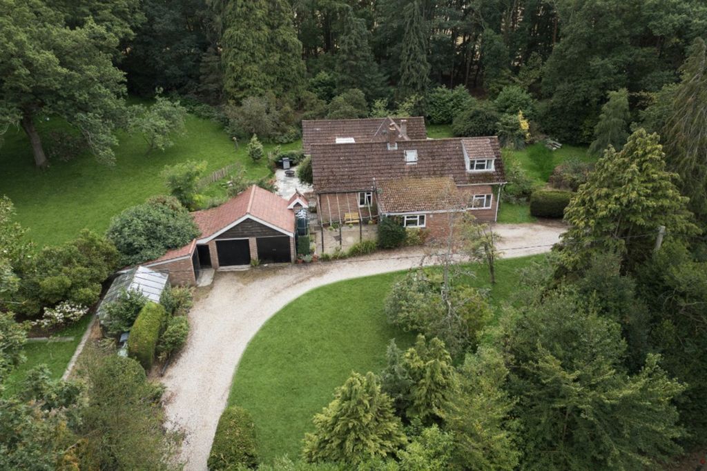 Property photo 1 of 34
