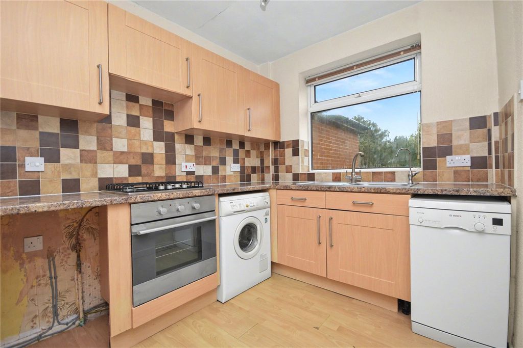 Property photo 2 of 10 Picture No. 19