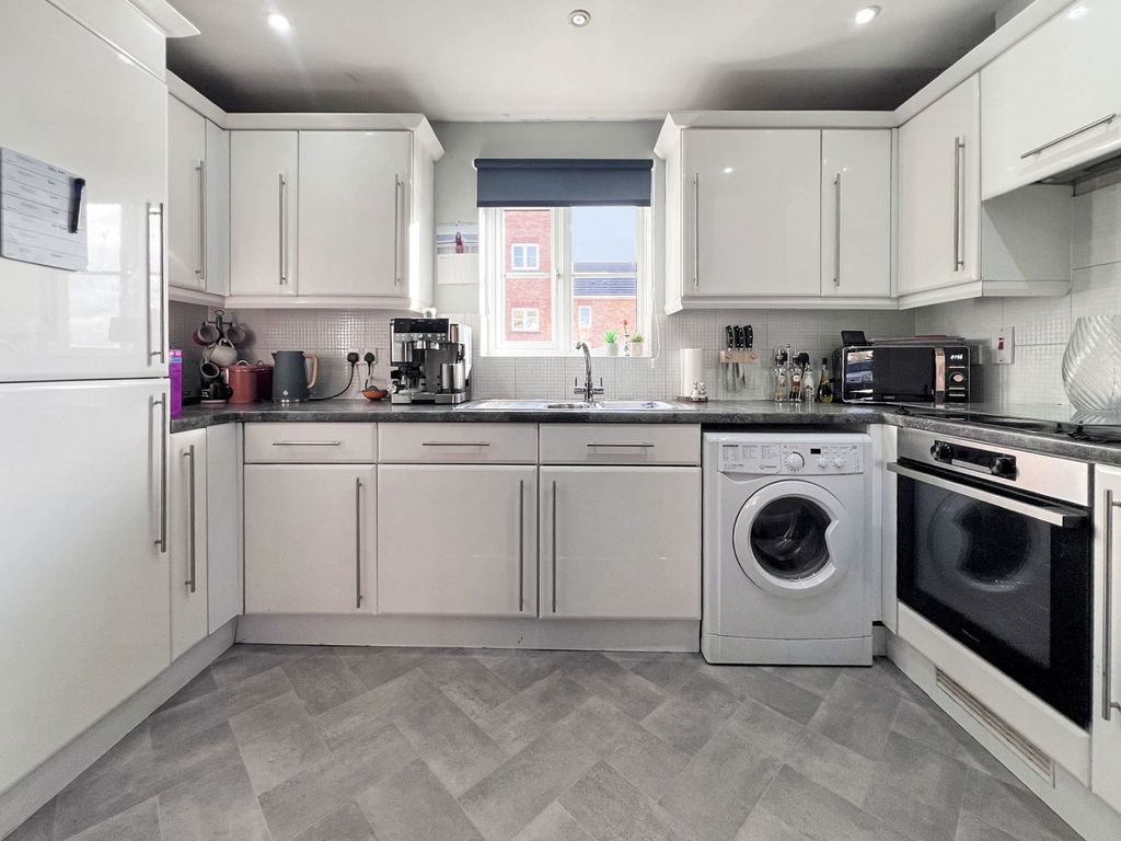 Property photo 3 of 8