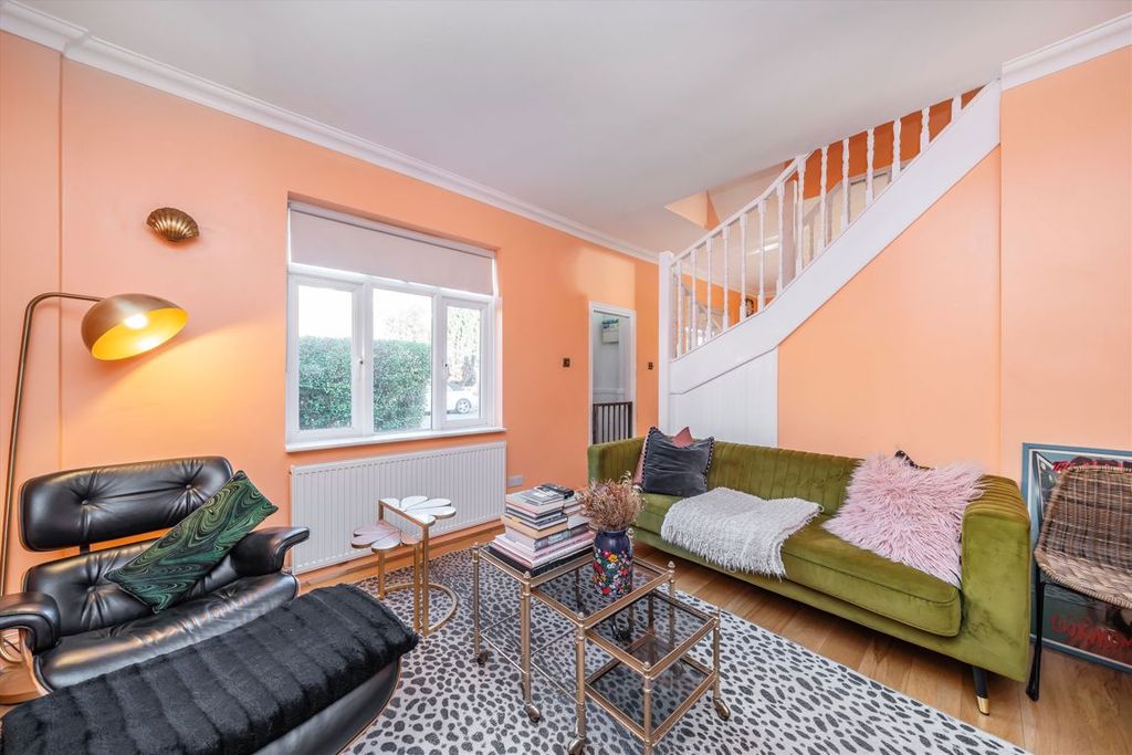 Property photo 2 of 8