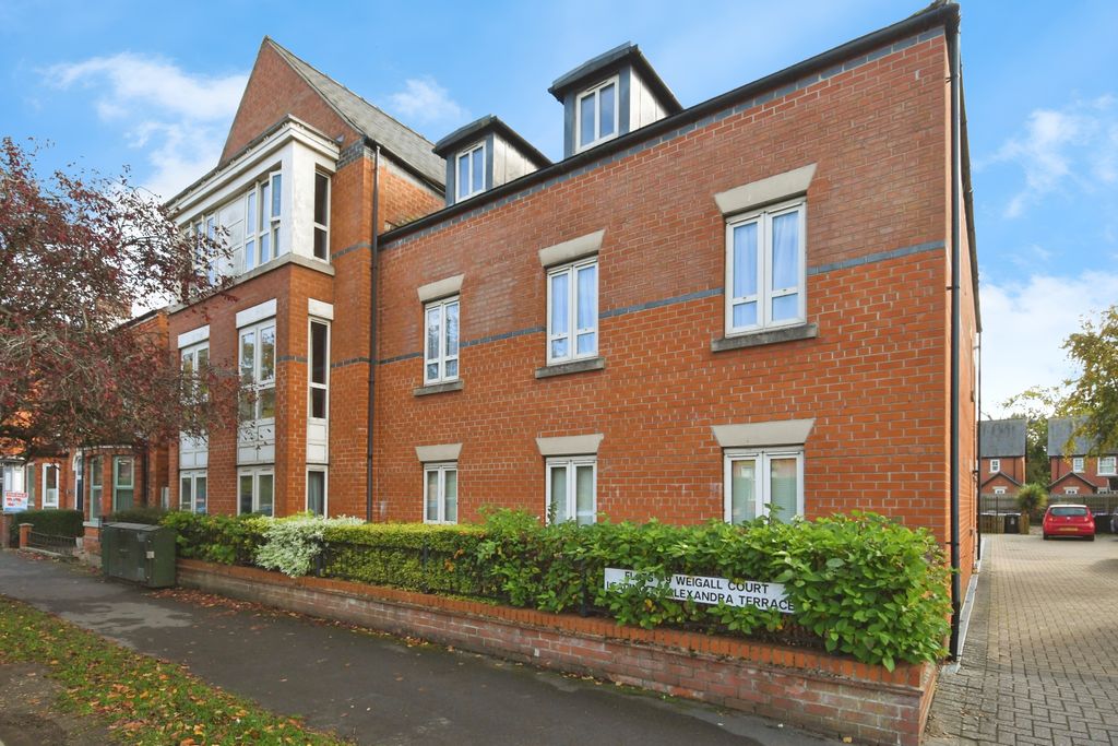 Property photo 1 of 10