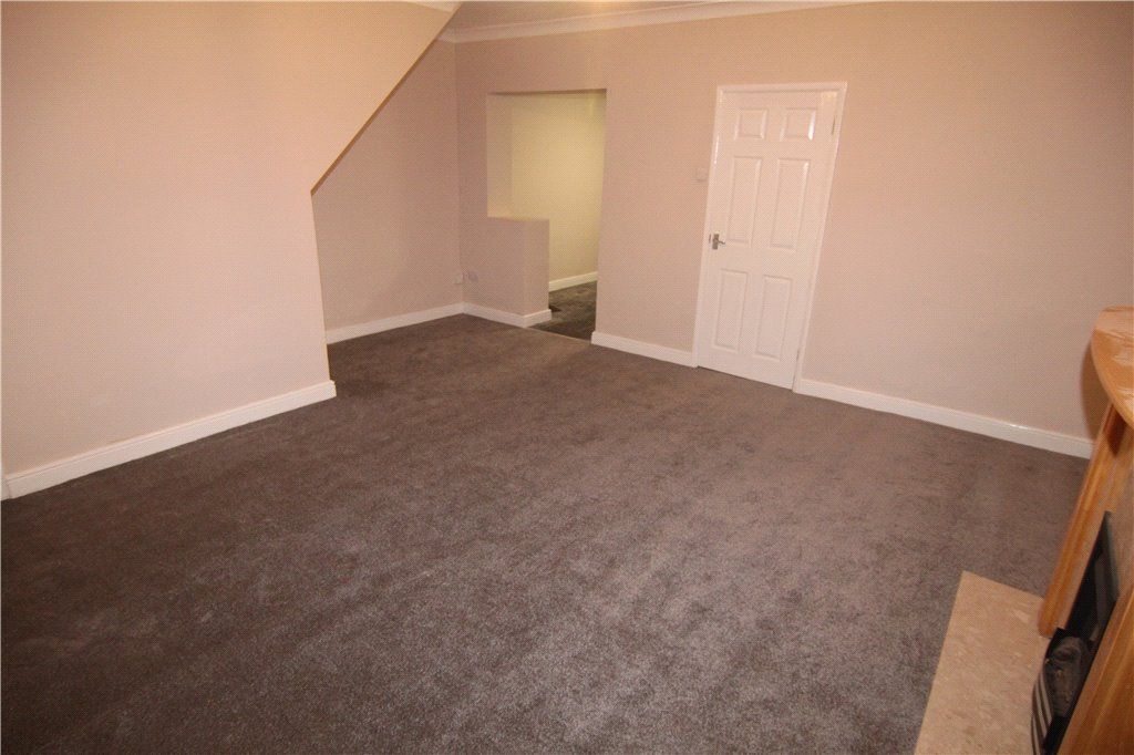 Property photo 3 of 8 Picture No. 05
