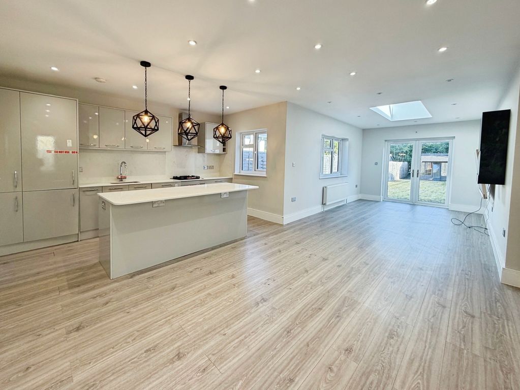 Property photo 3 of 14 Pbox-Img.Jpg