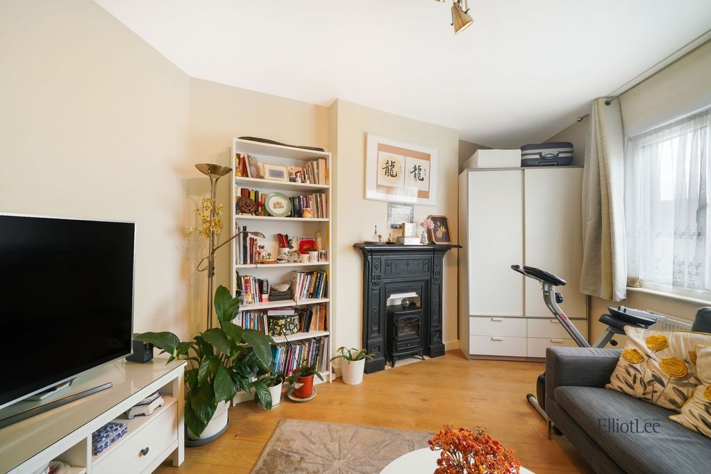 Property photo 2 of 15