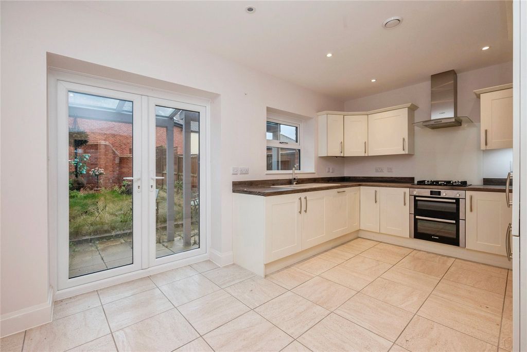 Property photo 2 of 11 Picture No. 03