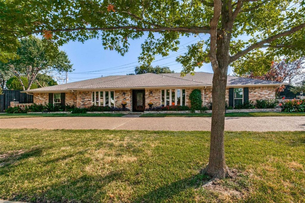 Property photo 1 of 31
