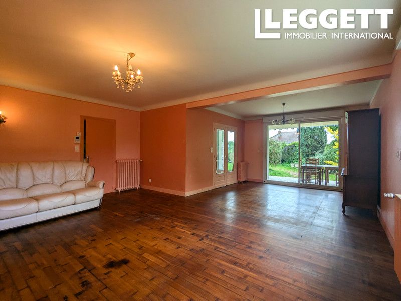 Property photo 3 of 10