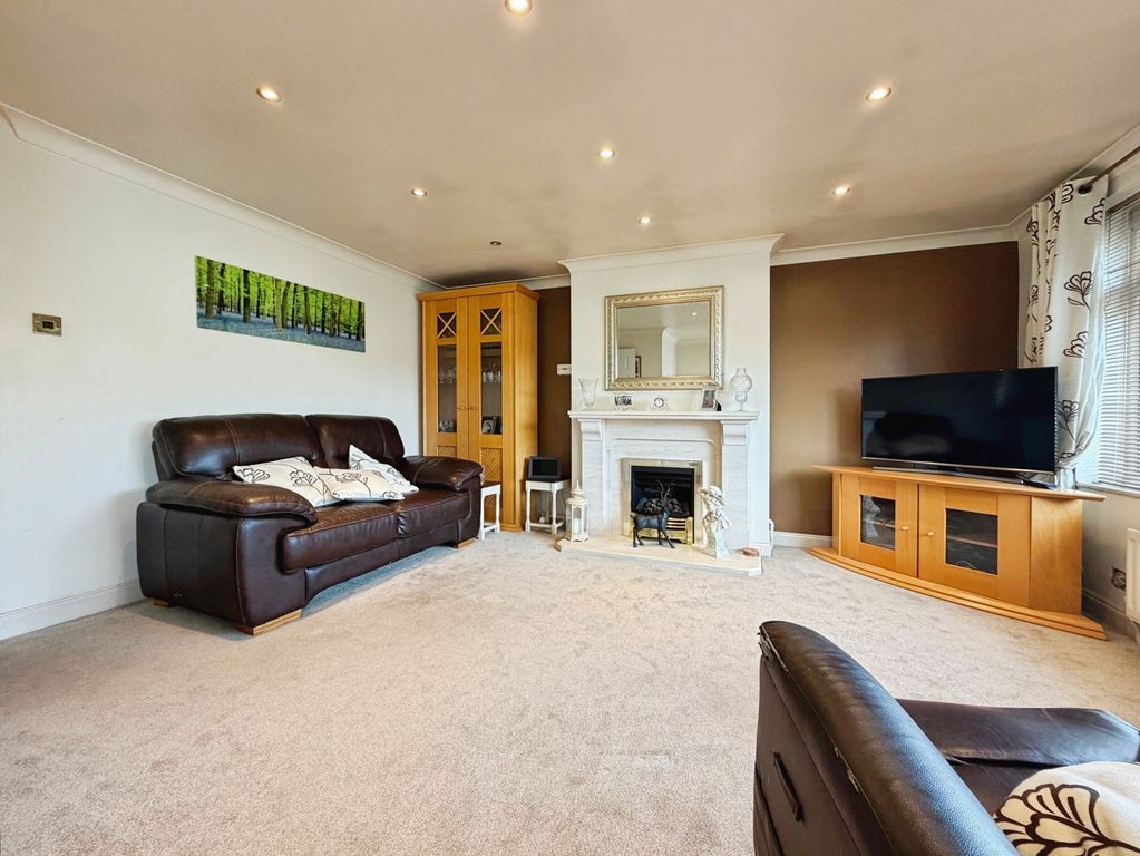 Property photo 3 of 12 Pbox-Img.Jpg