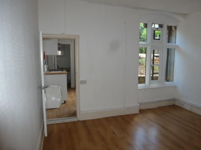 Property photo 3 of 7 P1060344.Jpg