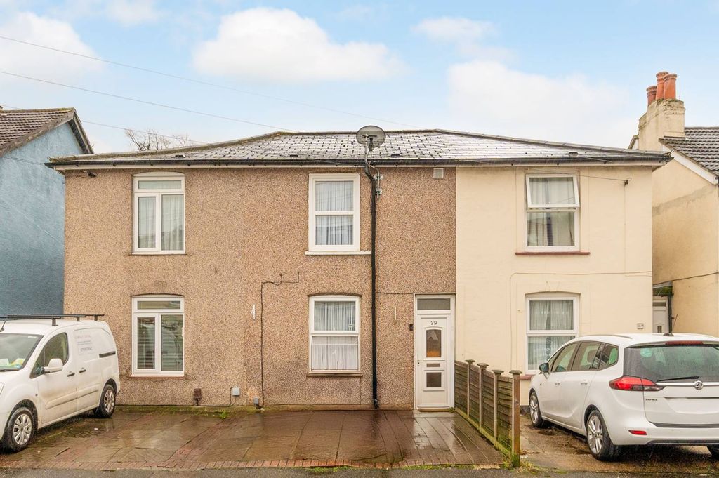 Property photo 2 of 13