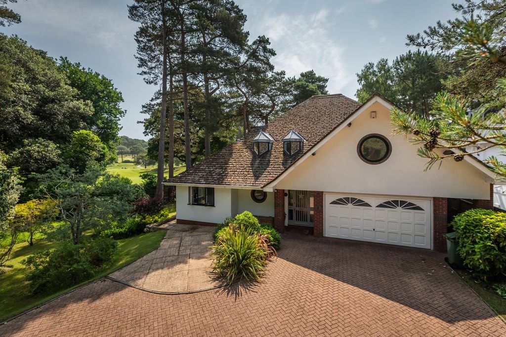 Property photo 2 of 39